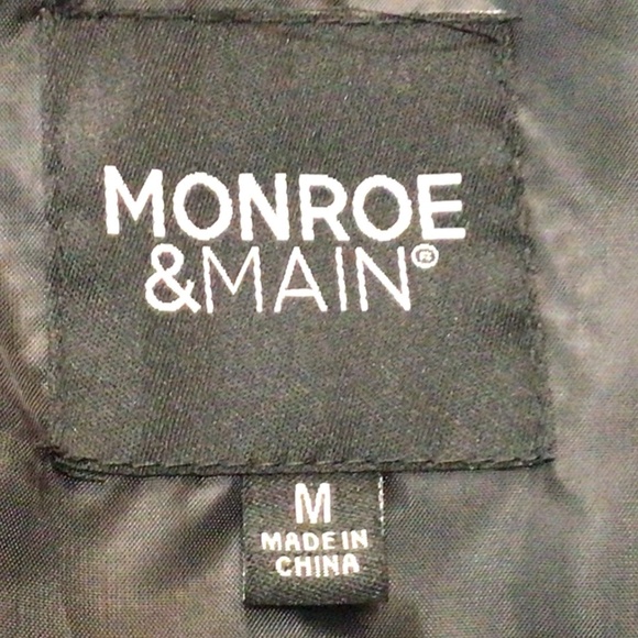 NWOT Monroe And Main Women’s Black Vest - Picture 4 of 6
